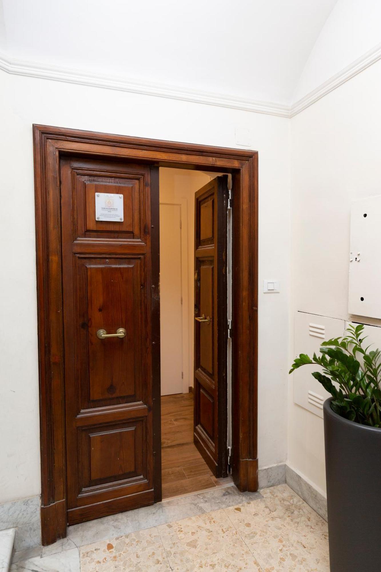 Vatican Scipioni 113 Rome Buitenkant foto